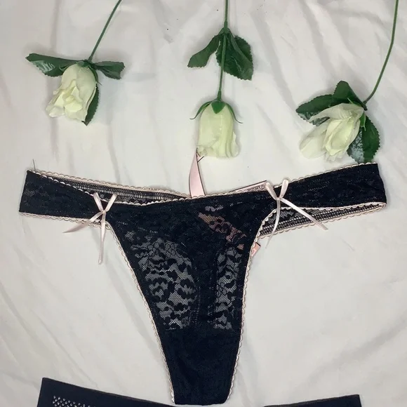 Victoria’s Secret, new 2 panties colaless - Picture 2 of 7